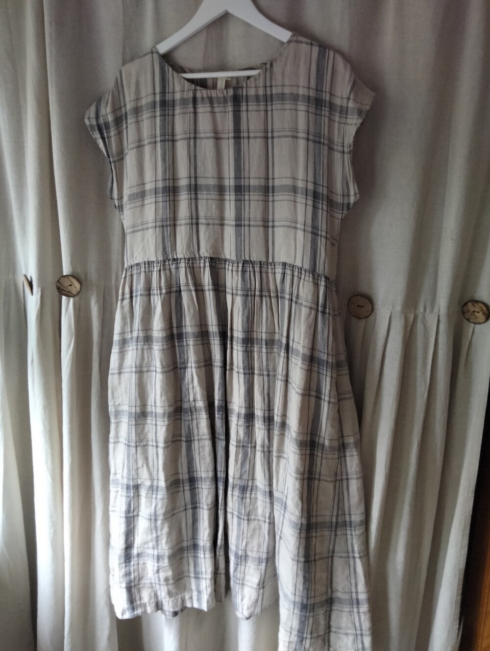 Women's Plaid Linen Dress in Cream and Gray